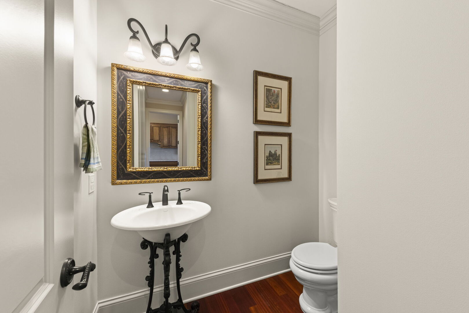 4804 Northcott Avenue Downers Grove, IL 60515 - Photo 16 of 36 a bathroom with a toilet sink and mirror