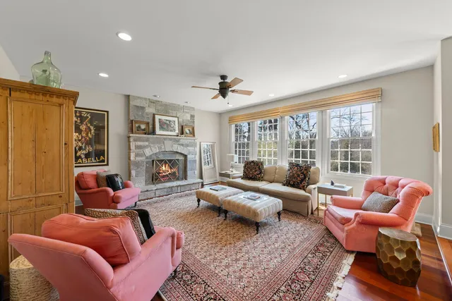 $1,385,000 | 4804 Northcott Avenue, Downers Grove, IL 60515