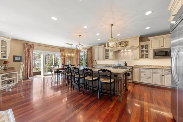 $1,385,000 | 4804 Northcott Avenue, Downers Grove, IL 60515