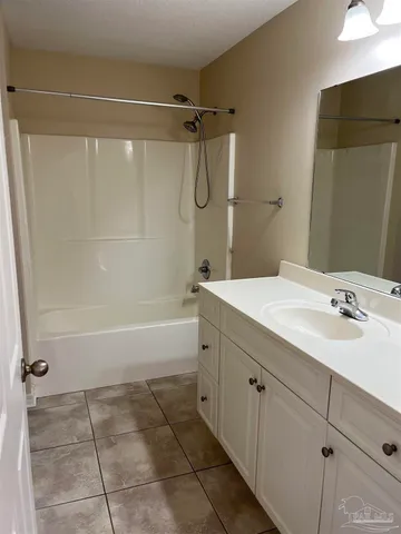 $1,100 | 9916 Guidy Lane, Unit 201, Pensacola, FL 32514