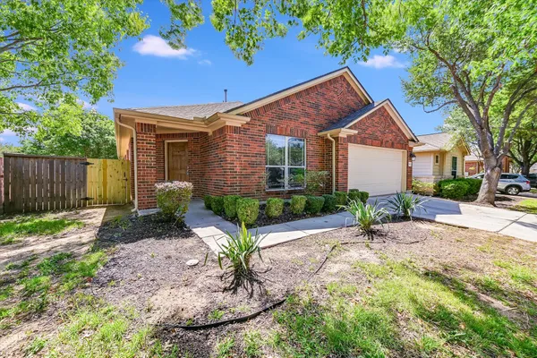 $2,100 | 702 Bent Wood Place, Round Rock, TX 78665
