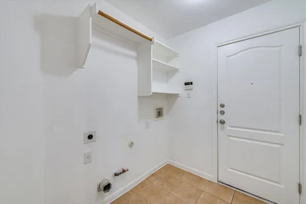 $2,100 | 702 Bent Wood Place, Round Rock, TX 78665