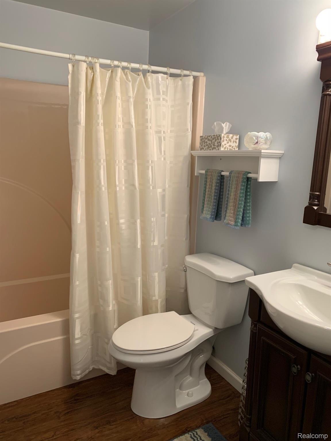 4107 Davison Road Lapeer, MI 48446 - Photo 18 of 33 IMG_8215.jpg