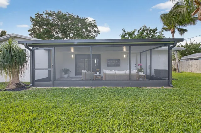 $7,500 | 513 Lindell Boulevard, Delray Beach, FL 33444