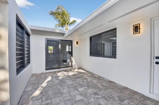 a view of an entryway of a house