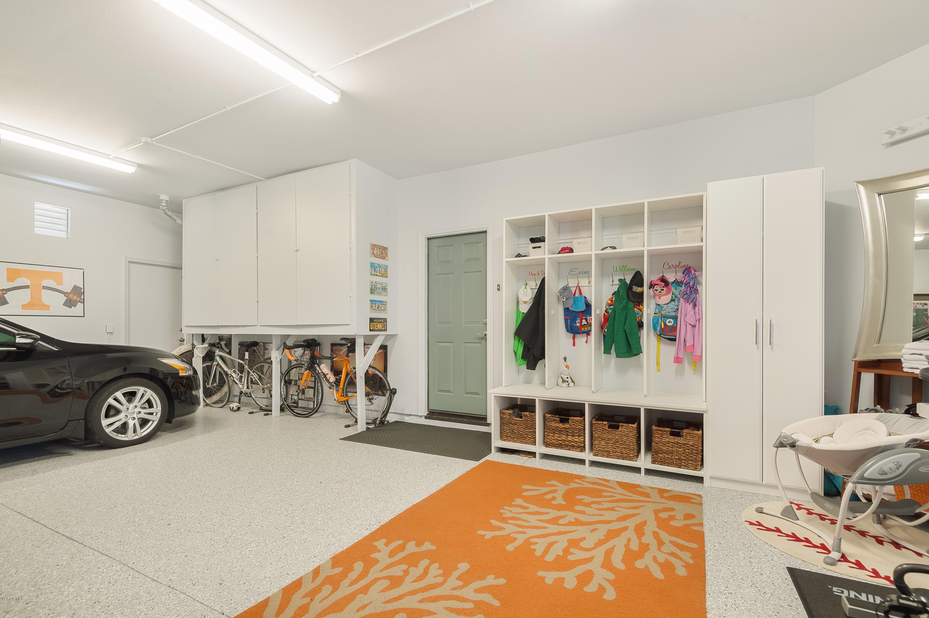 2452 Gillingham Circle Thousand Oaks, CA 91362 - Photo 35 of 43 a view of a livingroom with furniture and white walls
