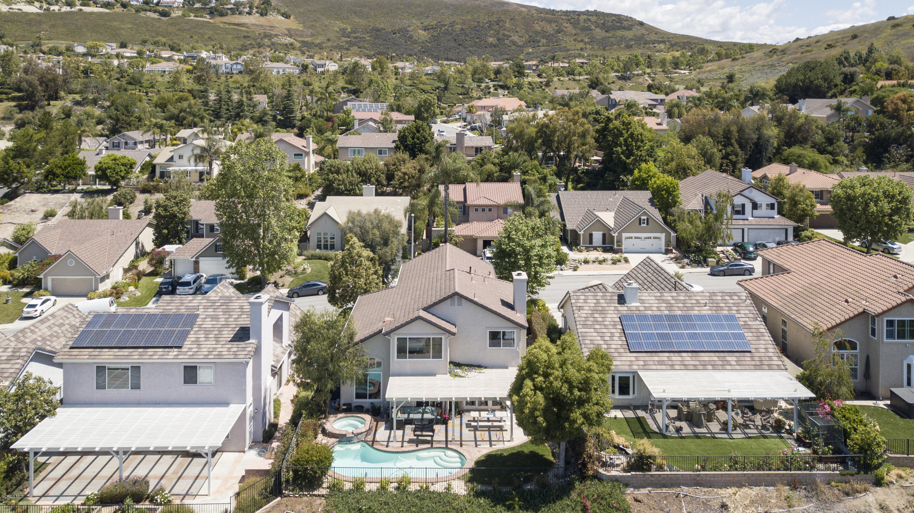 2452 Gillingham Circle Thousand Oaks, CA 91362 - Photo 43 of 43 an aerial view of multiple house