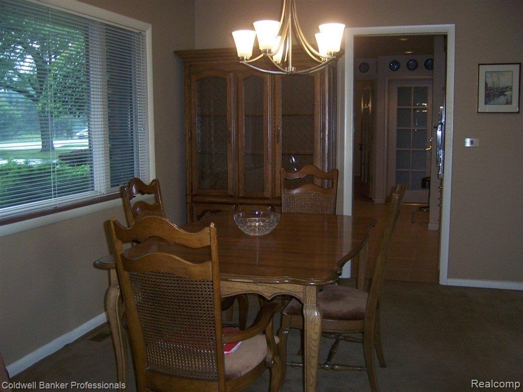 3824 West Maple Road Bloomfield Hills, MI 48301 - Photo 4 of 18 102_7752.JPG