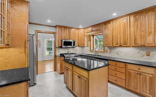 $419,000 | 801 Gretchen Lane, Greensboro, NC 27410