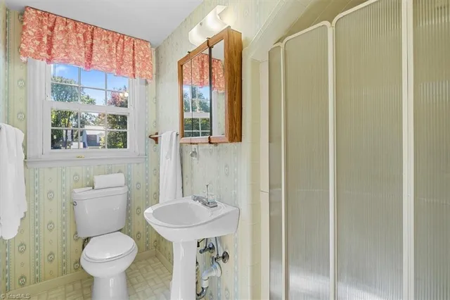 $419,000 | 801 Gretchen Lane, Greensboro, NC 27410