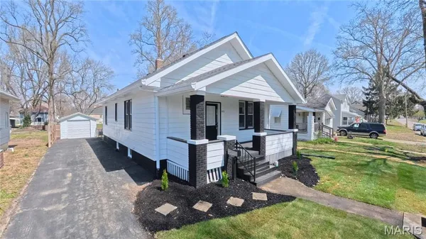 $159,900 | 145 South 34th Street, Belleville, IL 62226