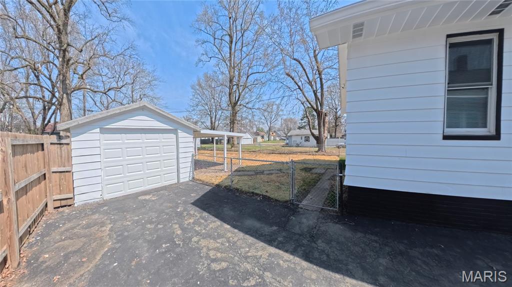 145 South 34th Street Belleville, IL 62226 - Photo 3 of 27