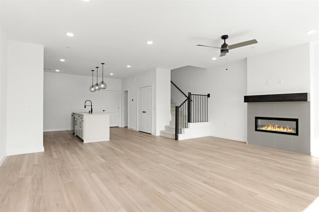 2040 Aldrich Road Celina, TX 75009 - Photo 8 of 40 007-2040AldrichRoad-Celina-TX-75009-Living.jpg-SMALL