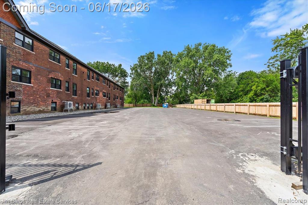 4735 Rohns Street, Unit 4A Detroit, MI 48214 - Photo 14 of 15