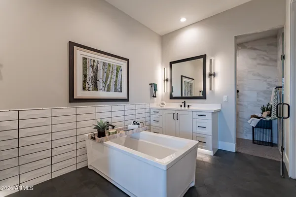 $1,250,000 | 3346 South Stuart Court, Gilbert, AZ 85297