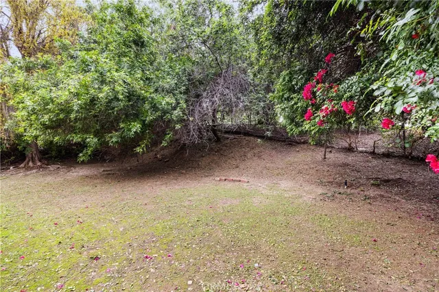 $995,000 | 20313 Aetna Street, Woodland Hills, CA 91367