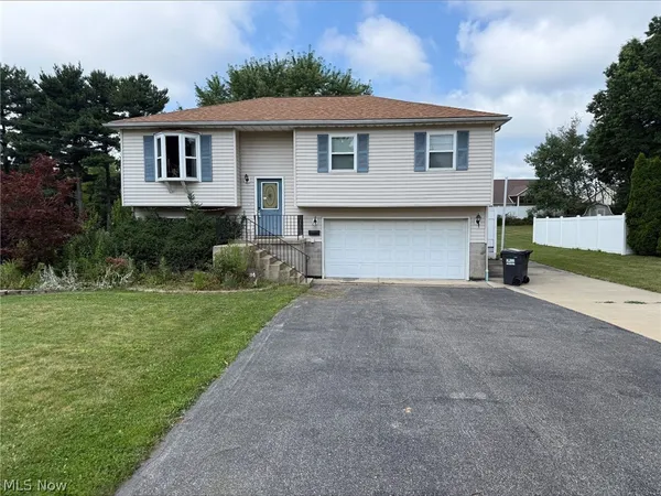 $130,000 | 84 Howard Avenue, Austintown, OH 44515