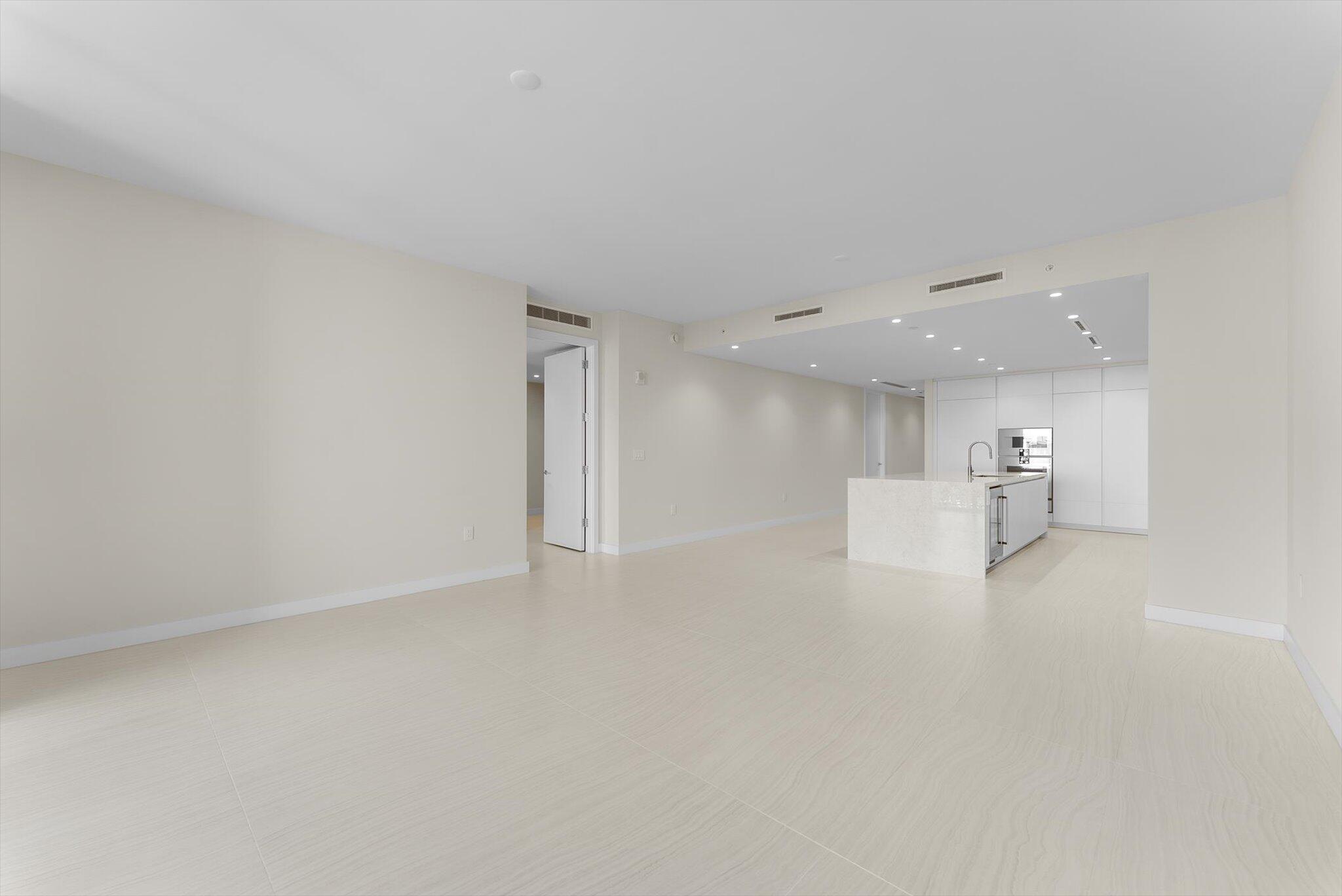 220 Southeast Mizner Boulevard, Unit 609 Boca Raton, FL 33432 - Photo 19 of 63 220 SE Mizner Blvd, 609