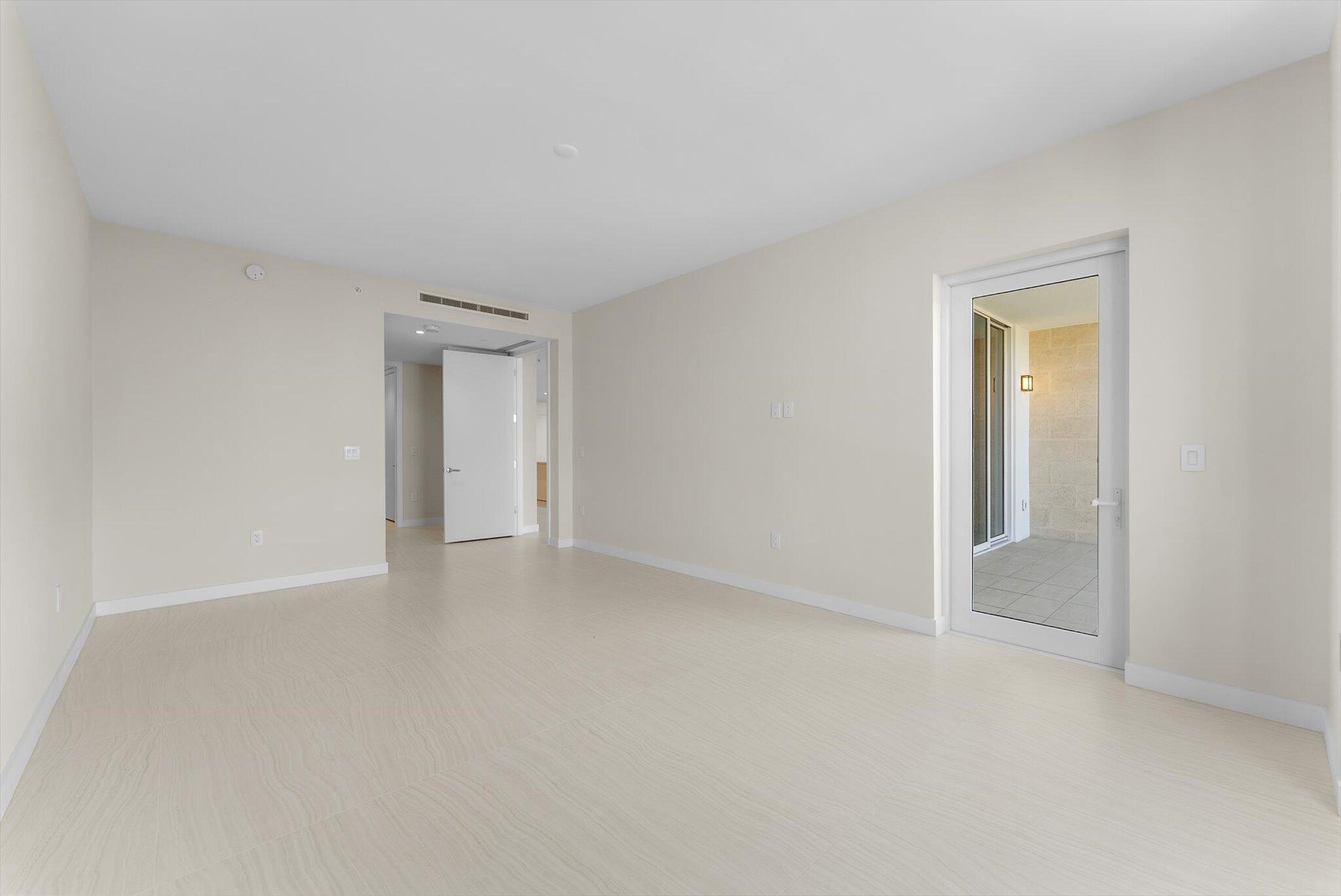 220 Southeast Mizner Boulevard, Unit 609 Boca Raton, FL 33432 - Photo 25 of 63 a view of an empty room and closet area