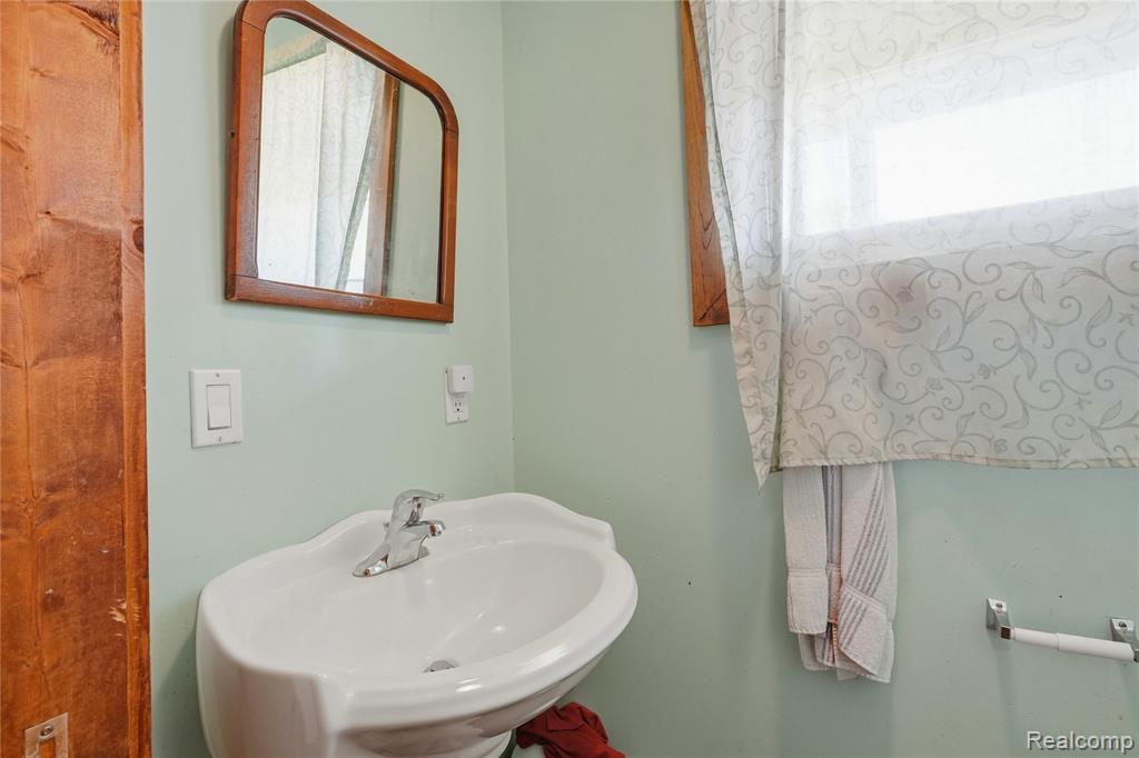 11583 Cape Cod Street Taylor, MI 48180 - Photo 35 of 39