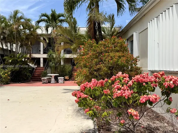 $1,750 | 756 North 17th Avenue, Unit 15, Hollywood, FL 33020