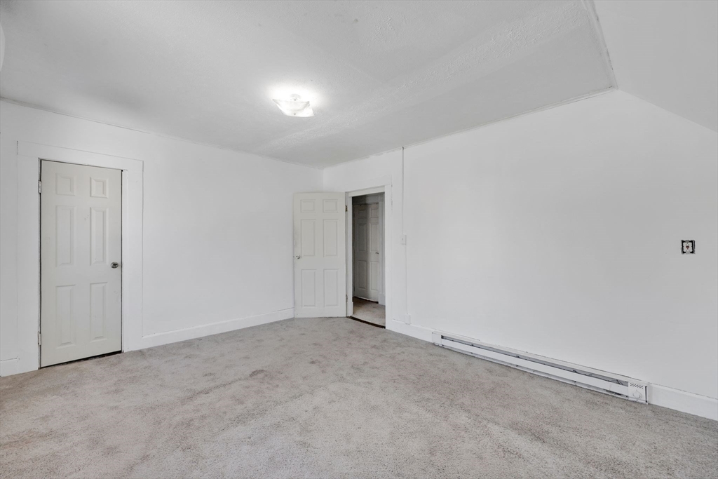 10 Hemlock Court Springfield, MA 01105 - Photo 17 of 23