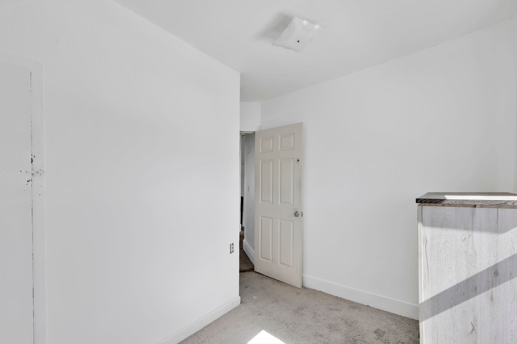 10 Hemlock Court Springfield, MA 01105 - Photo 19 of 23