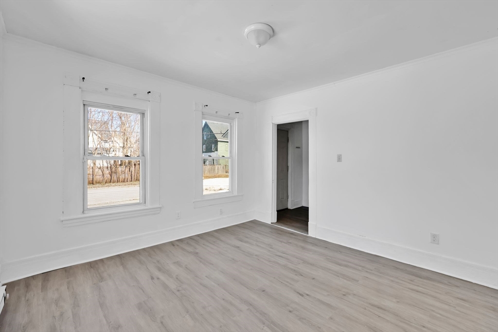 10 Hemlock Court Springfield, MA 01105 - Photo 7 of 23