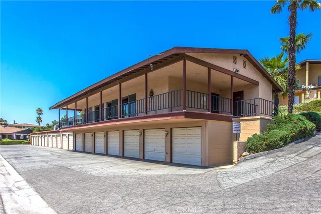 $333,999 | 199 Summit View Drive, Unit E, Calimesa, CA 92320