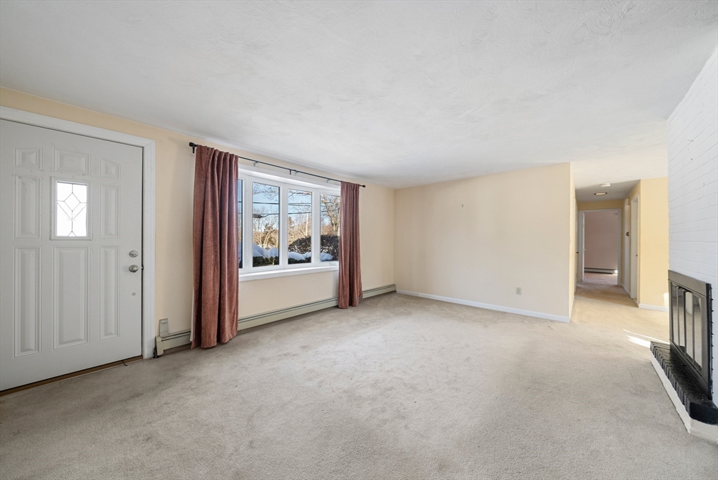 15 Alida Road Braintree, MA 02184 - Photo 3 of 25