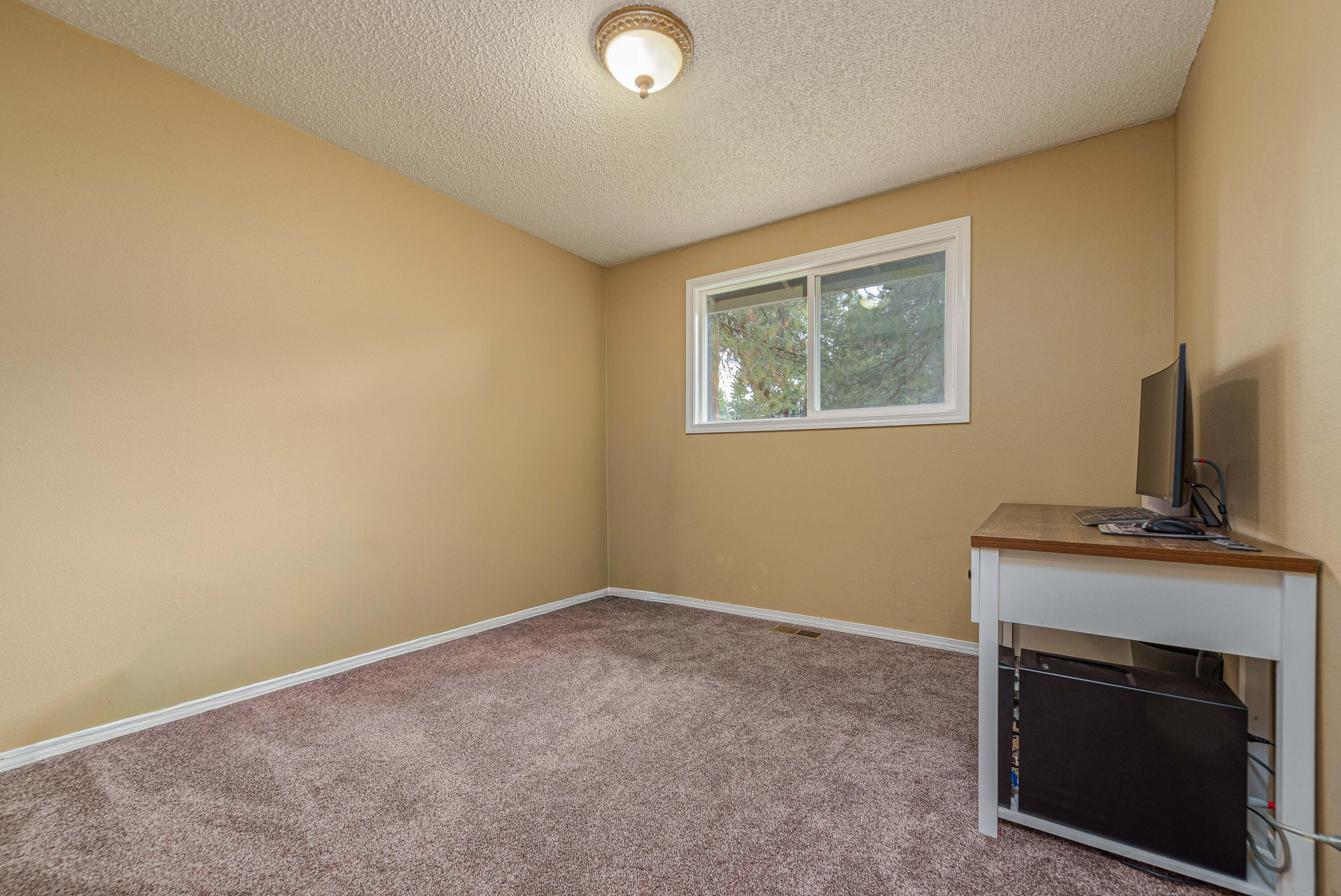 60834 Defiance Street Bend, OR 97702 - Photo 27 of 47