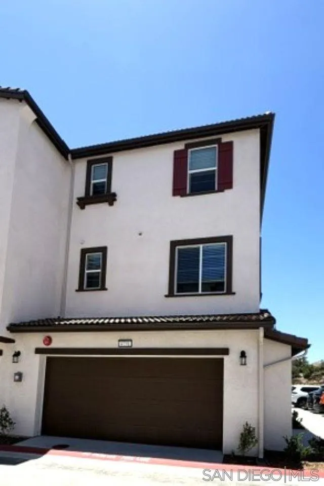 4731 Merida Way Oceanside, CA 92057 - Photo 2 of 50 Gallery Image 2