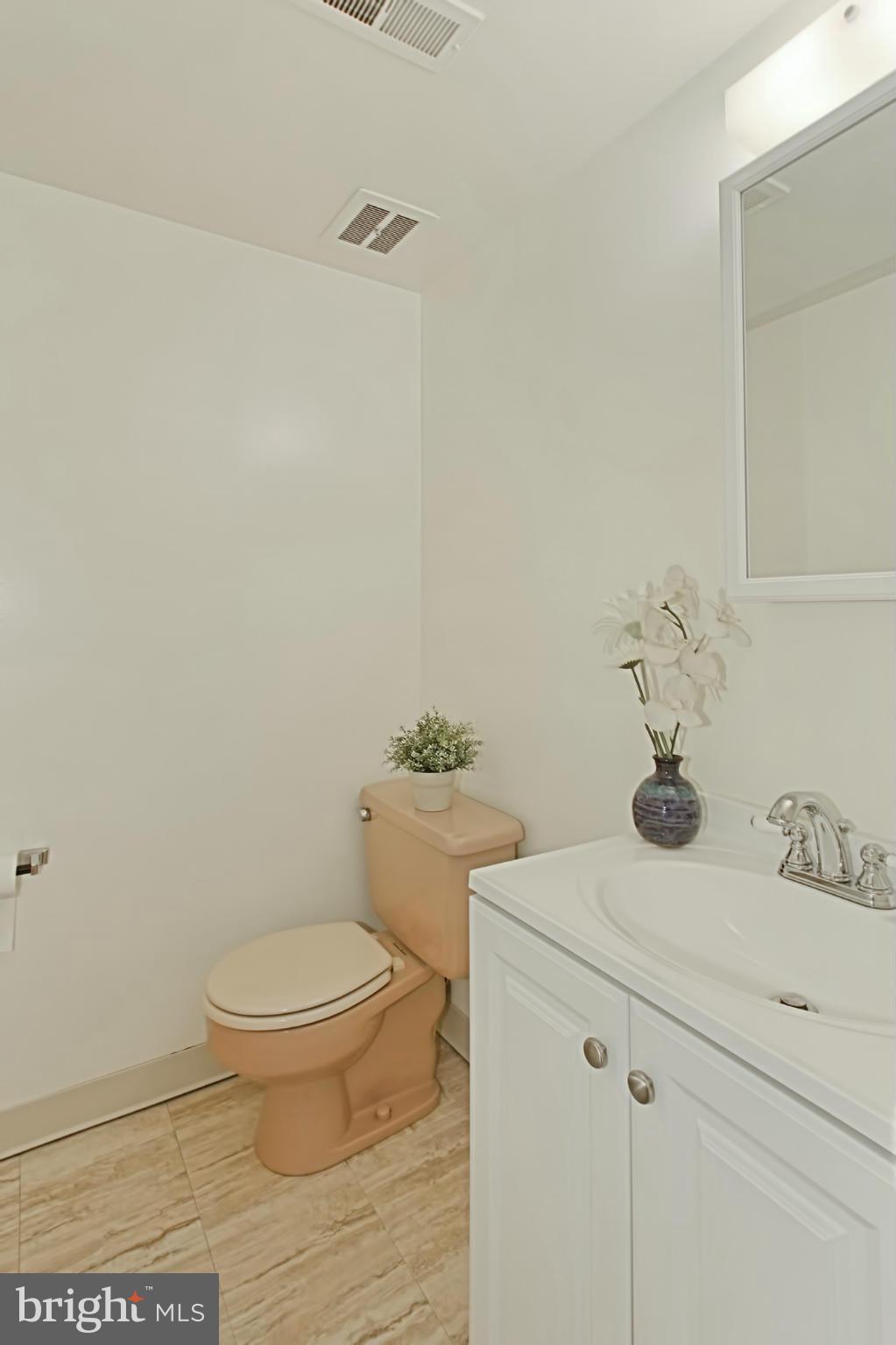 8132 Greeley Boulevard Springfield, VA 22152 - Photo 23 of 30 Bath