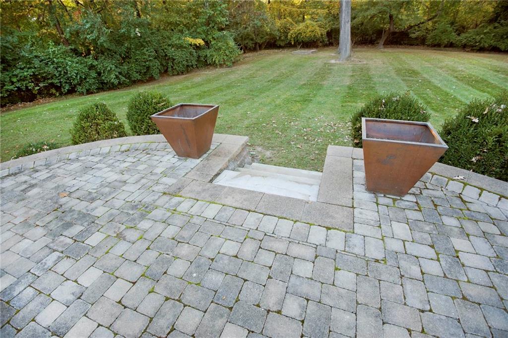6230 Dean Road Indianapolis, IN 46220 - Photo 5 of 23 Gallery Image 5