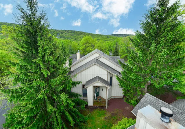 a house view with a outdoor space