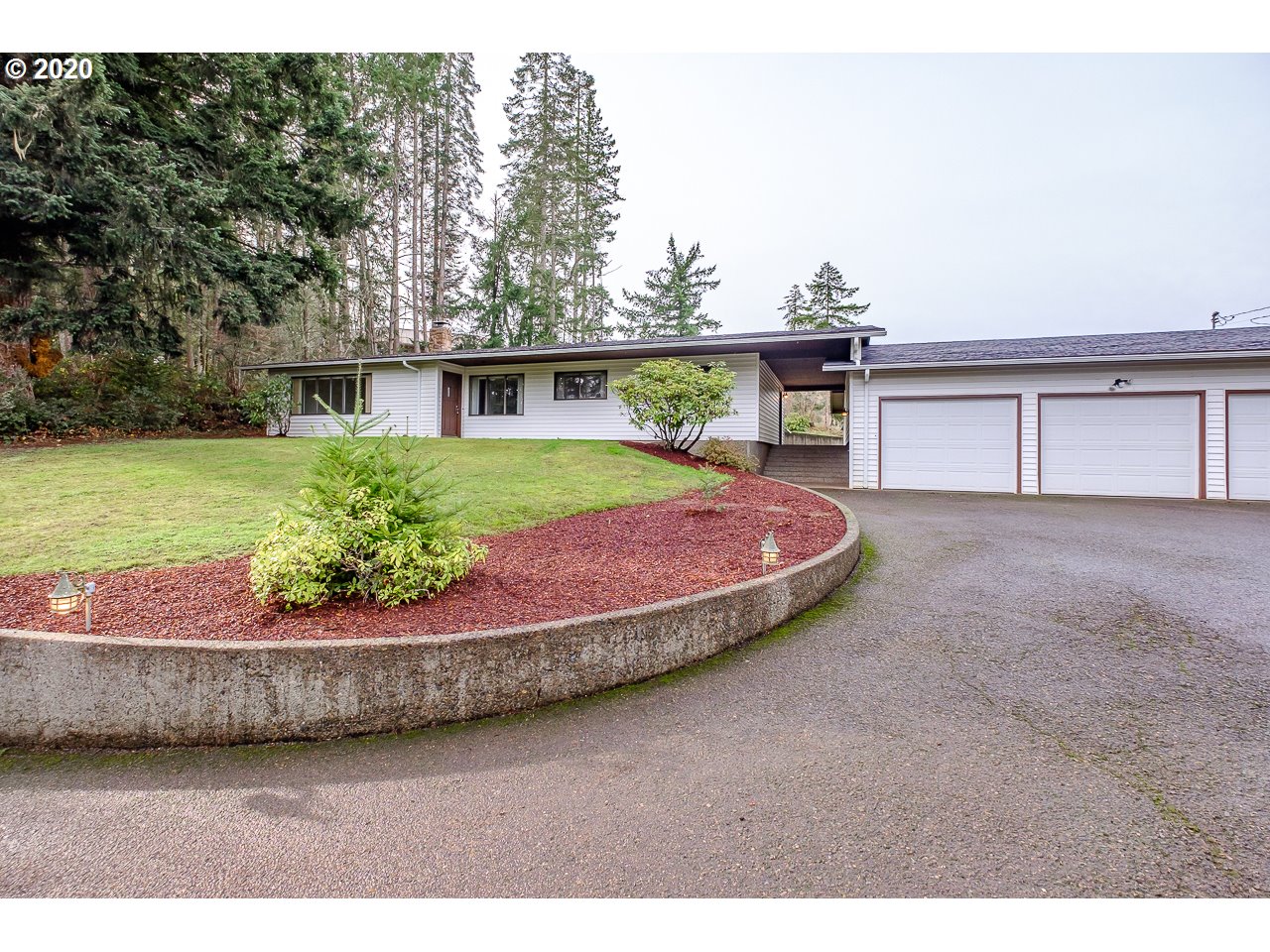 30484 Ty Valley Road Lebanon, OR 97355 - Photo 2 of 32 Gallery Image 2