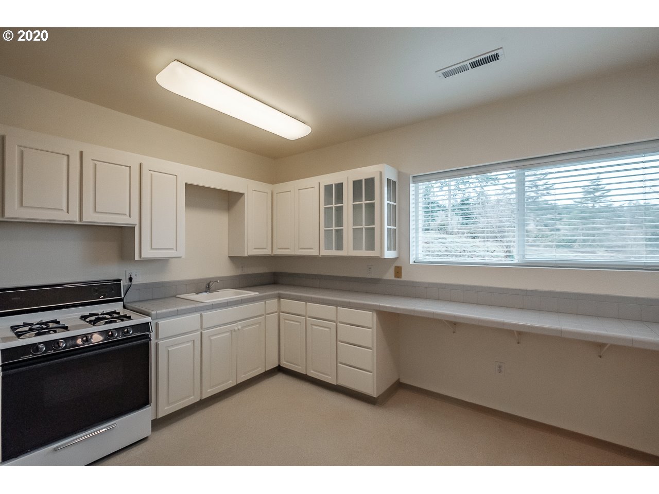 30484 Ty Valley Road Lebanon, OR 97355 - Photo 30 of 32 Gallery Image 30