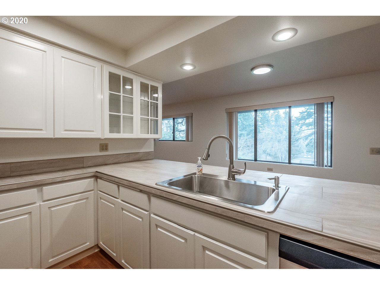 30484 Ty Valley Road Lebanon, OR 97355 - Photo 7 of 32 Gallery Image 7