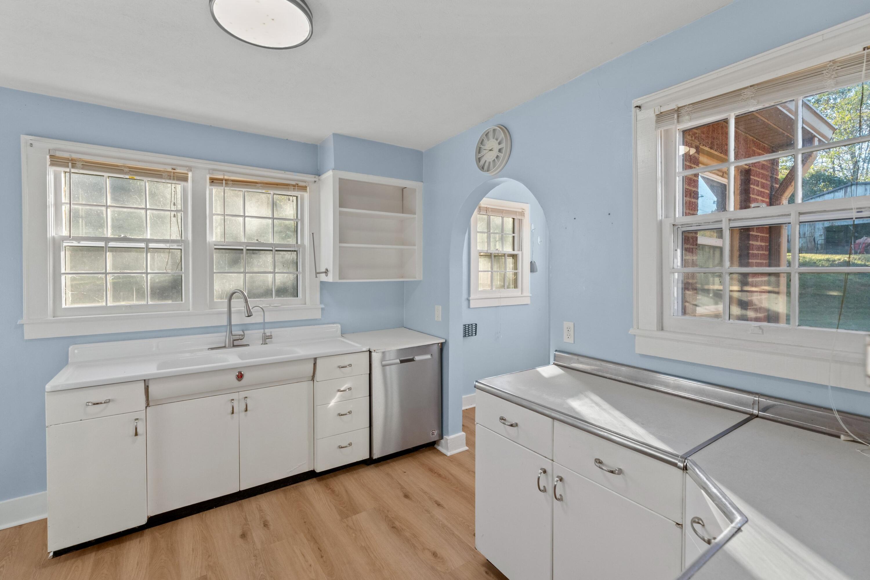 1575 Thompson Creek Road Morristown, TN 37813 - Photo 13 of 57 Thompson Creek RD