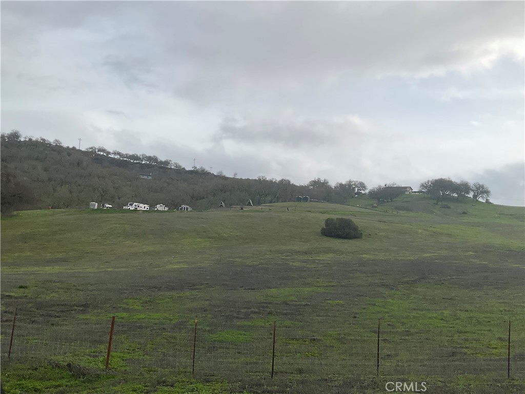21 Interlake Road Bradley, CA 93426 - Photo 6 of 21