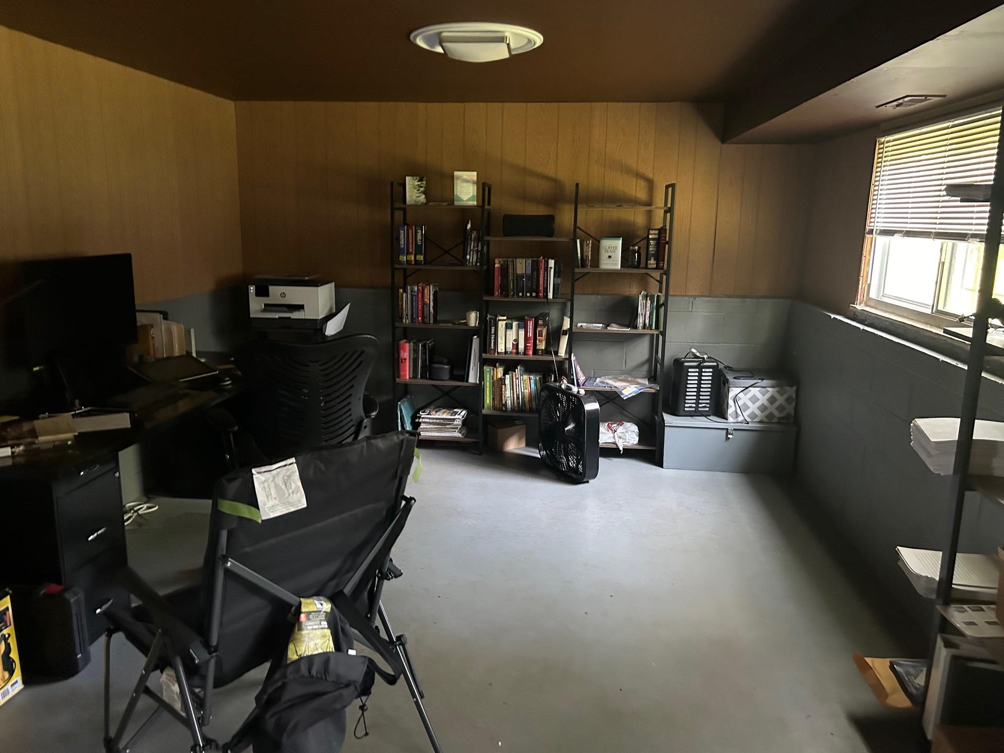 1422 Coldwater Road Flint, MI 48505 - Photo 10 of 18 50151028-0cda5818-389e-493a-a0fe-2c0a0349fb6b.JPG
