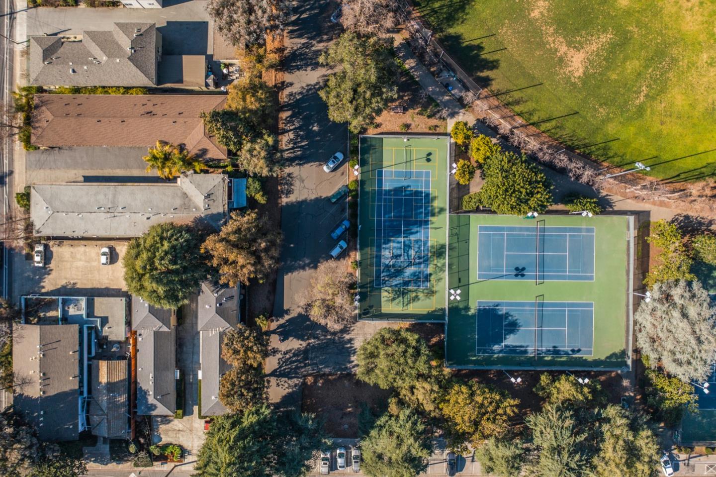 882 Middle Avenue Menlo Park, CA 94025 - Photo 16 of 22