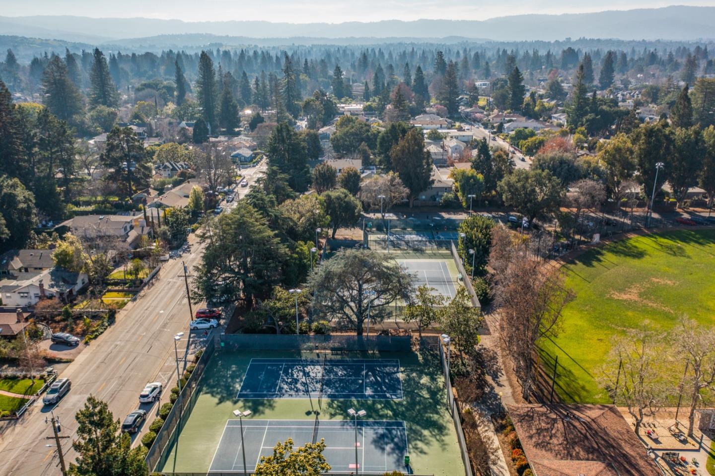 882 Middle Avenue Menlo Park, CA 94025 - Photo 18 of 22 view of a city