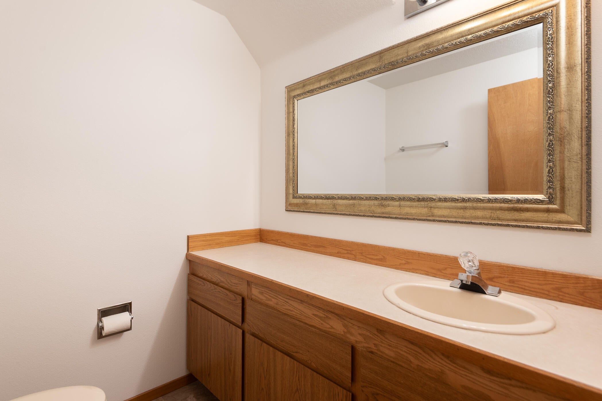 1050 Northeast Butler Market Road, Unit 56 Bend, OR 97701 - Photo 9 of 23 Main Floor 1/2 bath