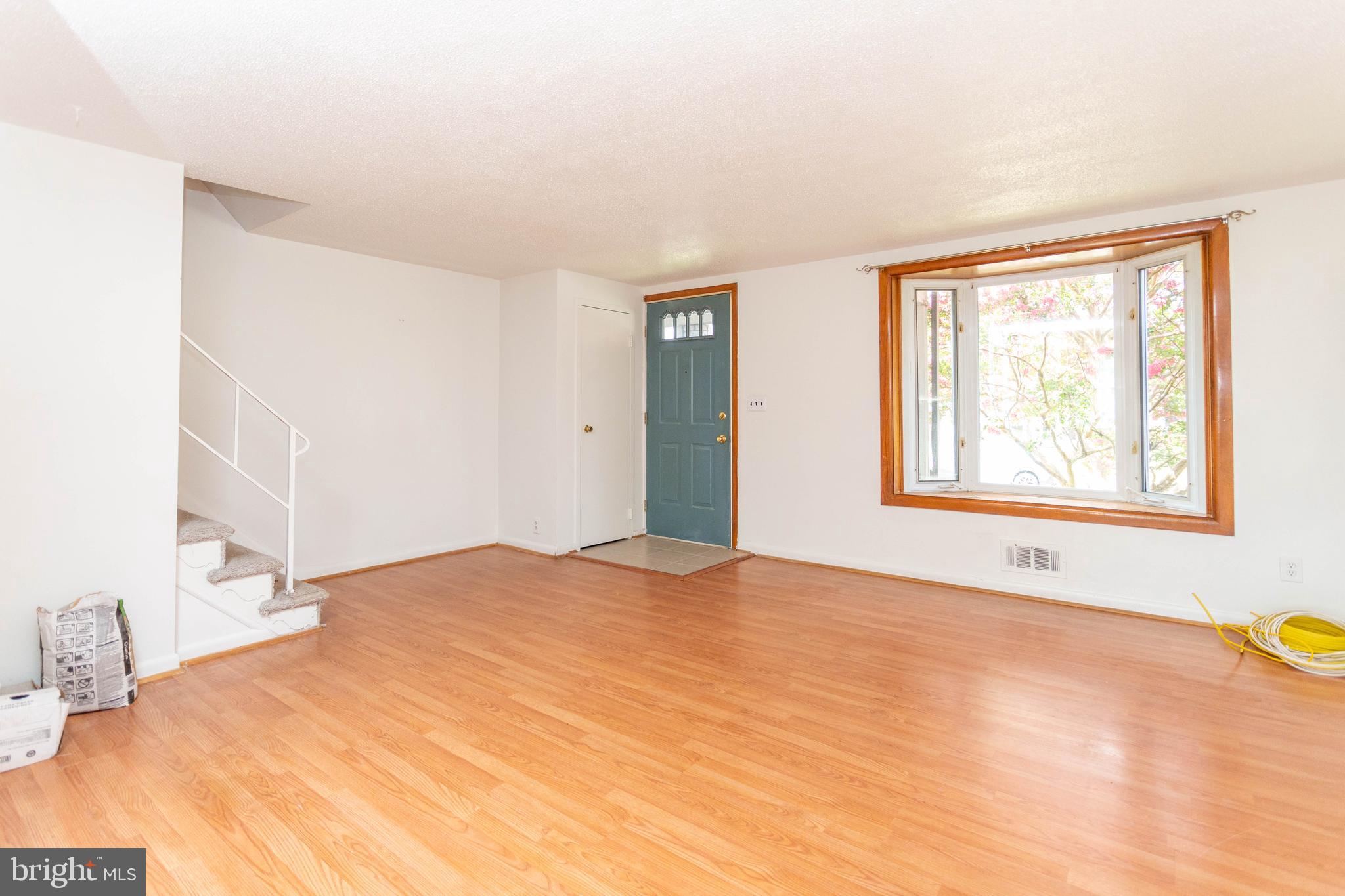 7383 Edsworth Road Baltimore, MD 21222 - Photo 9 of 22 Spacious livingroom