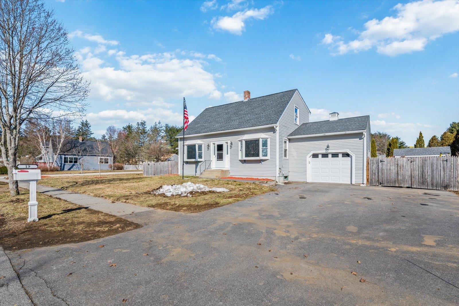 19 Evans Lane Keene, NH 03431 - Photo 3 of 31