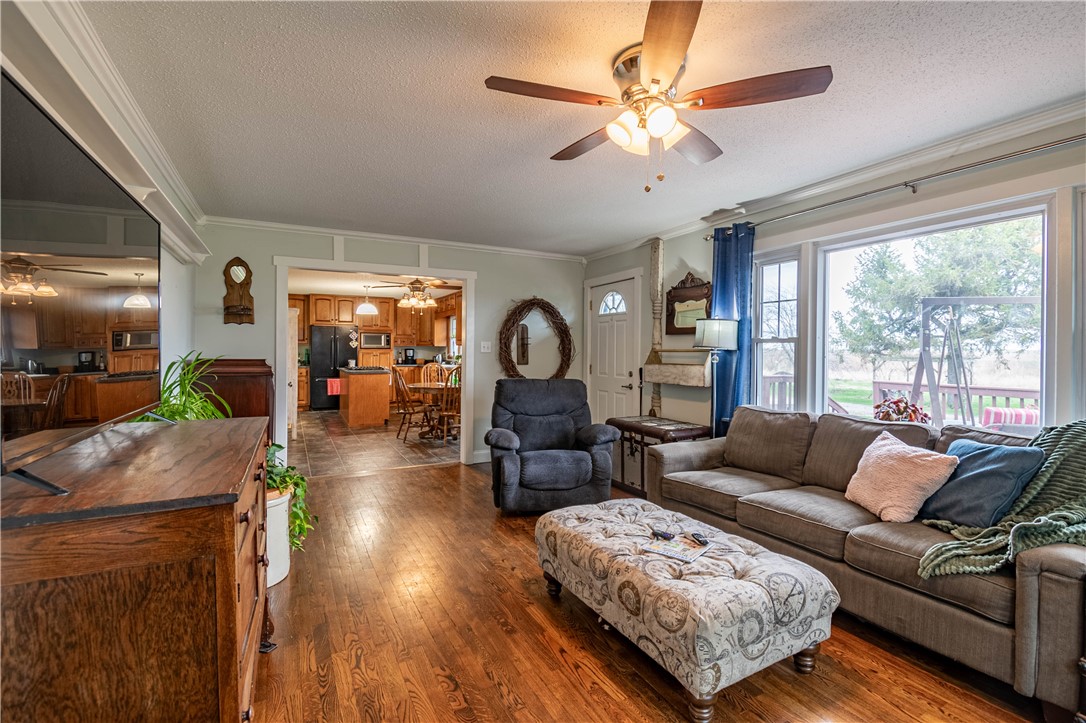 10864 Cornish Road Niantic, IL 62551 - Photo 4 of 23