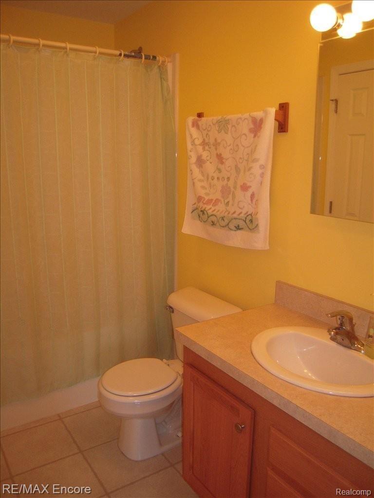 5036 Granger Road Oxford, MI 48371 - Photo 21 of 25 Full Bath