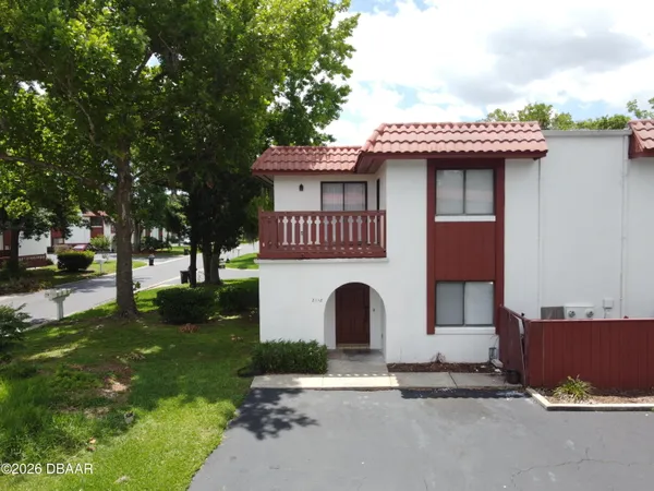 $1,900 | 2118 Oak Meadow Circle, South Daytona, FL 32119