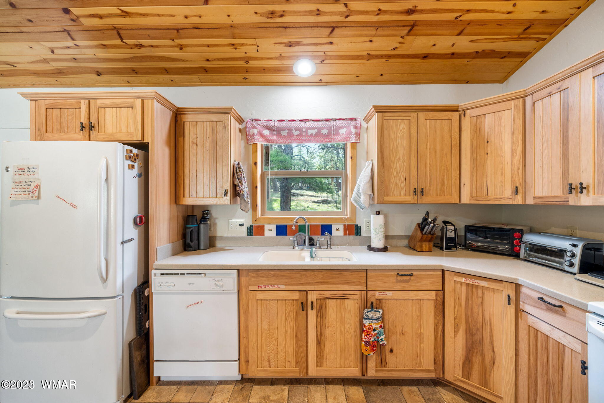 2 N2261 Alpine, AZ 85920 - Photo 16 of 33 kitchen 3